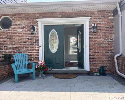 42 Petty Lane, Medford