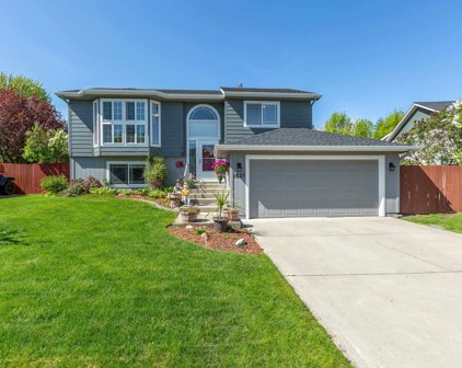 1827 N Salmon River Ln, Greenacres