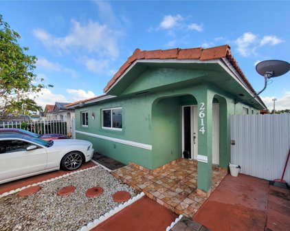 2614 W 71st Pl, Hialeah