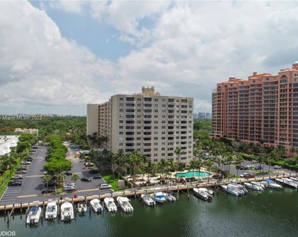 90 Edgewater Dr, Coral Gables