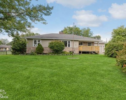 2040 River, East China Twp