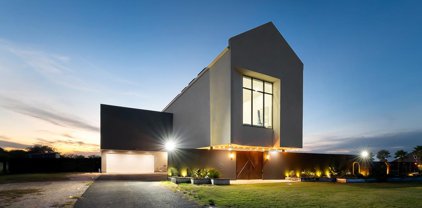 166 San Roman, Bayview