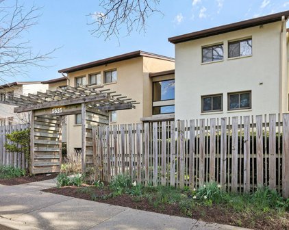 5625 Harpers Farm Rd Unit #D, Columbia