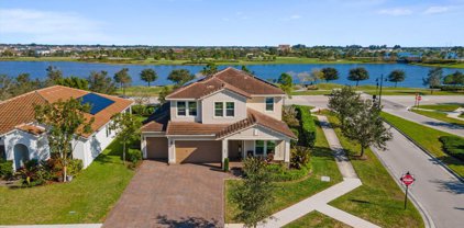 984 Sterling Pine Place, Loxahatchee