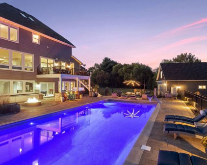3887 Paradise Cove N, Stillwater
