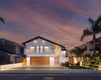 16385 Maruffa Circle, Huntington Beach