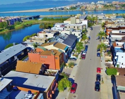 6828  Esplanade, Playa Del Rey