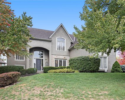 8011 Parkview Drive, Parkville