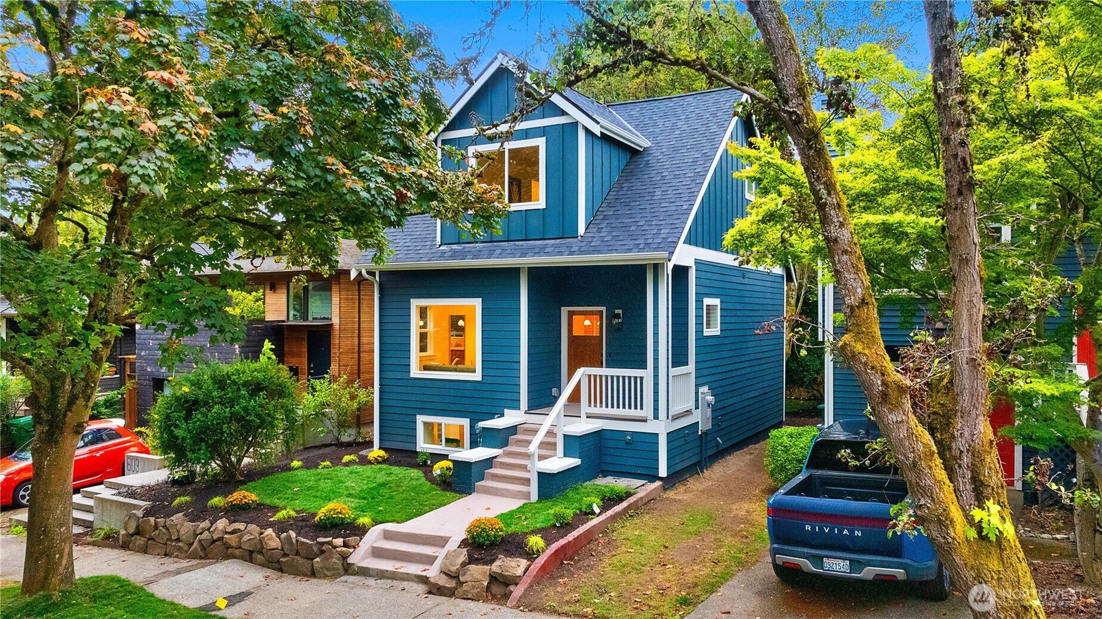 605 32nd Avenue, Seattle | MLS# 2440182 | Skyline Properties, Inc ...
