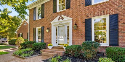 6904 Southern Woods Dr, Brentwood