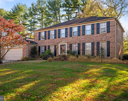 8740 Falls Chapel Way, Potomac
