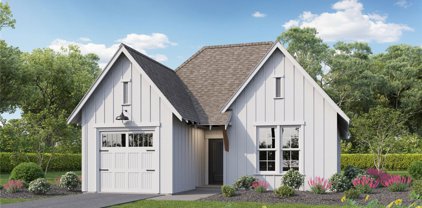 1042 Woodland Circle, Opelika