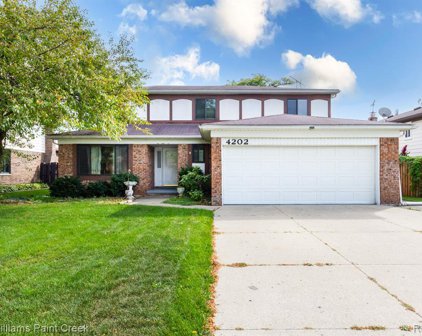 4202 JEFFERSON, Sterling Heights