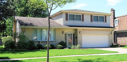 2107 E Waverly Lane, Arlington Heights