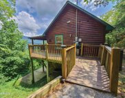 3935 Glenview Way, Sevierville image