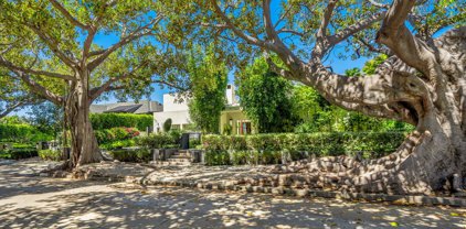 2121  La Mesa Dr, Santa Monica