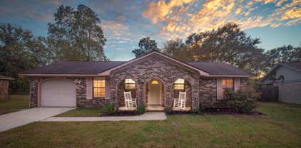 206 Village Green Circle, Summerville
