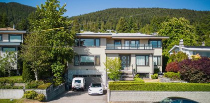 482 Genoa Crescent, North Vancouver