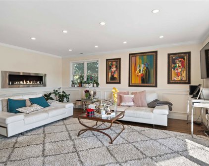 37 Harbor Lane Unit #C2, New Rochelle