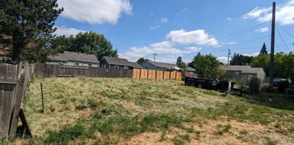 455 Columbia (Lot Next To) St, Salem