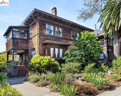 2908 Benvenue Ave, Berkeley