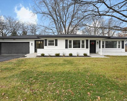 34W270 Sunset Drive, Batavia
