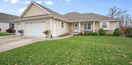 W195N17316 English Oaks Drive, Jackson