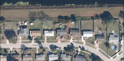 2908 Anderson Dr, Fort Pierce