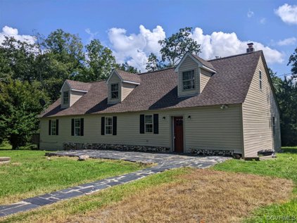 419 White Walnut Road, Louisa