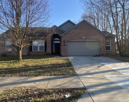 5735 W Port Drive, Mccordsville
