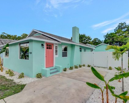 939 Lakeview Road, Clearwater