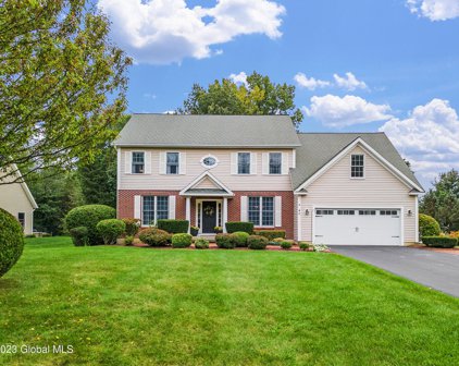 40 Oregon Trail, Halfmoon