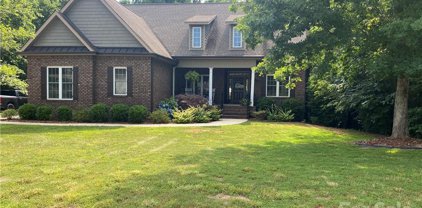212 Donsdale  Drive, Statesville