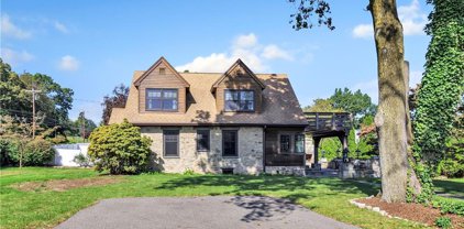 1938 Nichols Avenue, Stratford