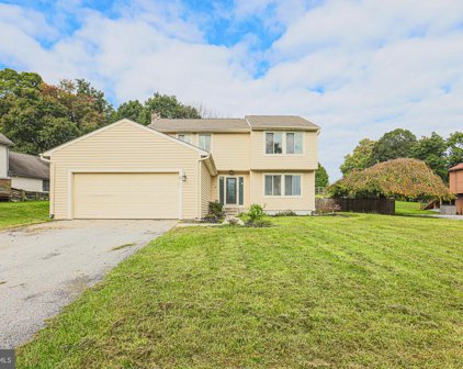 10 Woodholme Village Ct, Pikesville