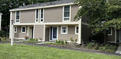 11 Oak Street Unit 18, Wellesley