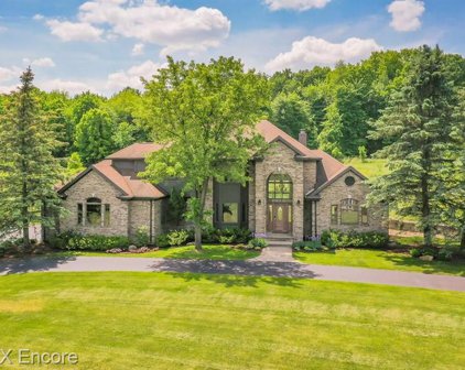 6827 Strawberry, Independence Twp
