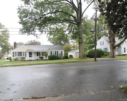 71 Hurd Avenue, Stratford