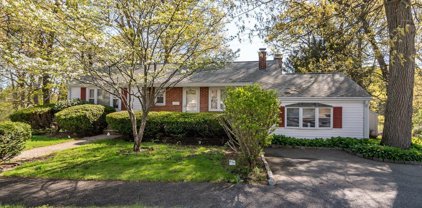 28 Stacey St, Natick