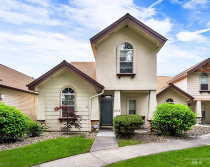 6109 N River Pointe Dr, Garden City