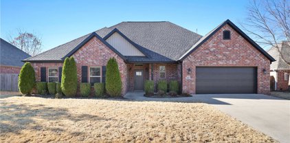 1987 S Doral Drive, Fayetteville