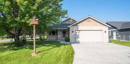 100 Oakwood Court, Hamilton