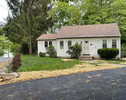 26 Saint James Rd, Mount Olive Twp.