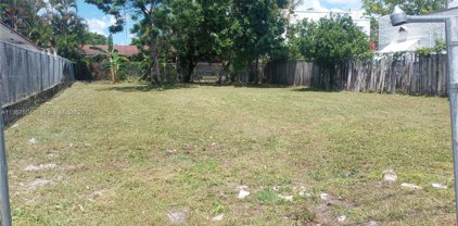 1010 Sw 10th Ave, Miami
