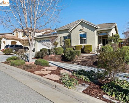 9744 Golden Sky Way, Gilroy