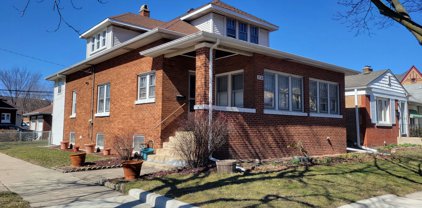 7838 Niles Center Road, Skokie