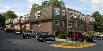 10621 Jones St Unit #201B, Fairfax