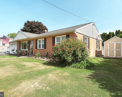 2560 Springwood Rd, York