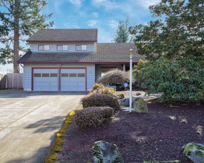 1310 Rafael Av