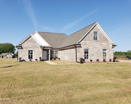 111 Honor Cove, Senatobia